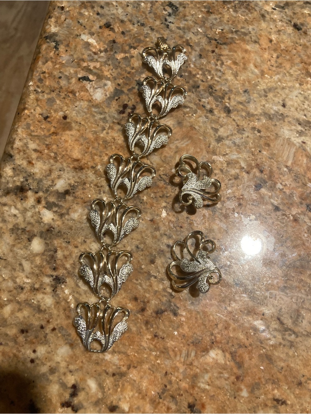 Sarah Coventry Gold-Tone Floral Link Bracelet with Matching Clips